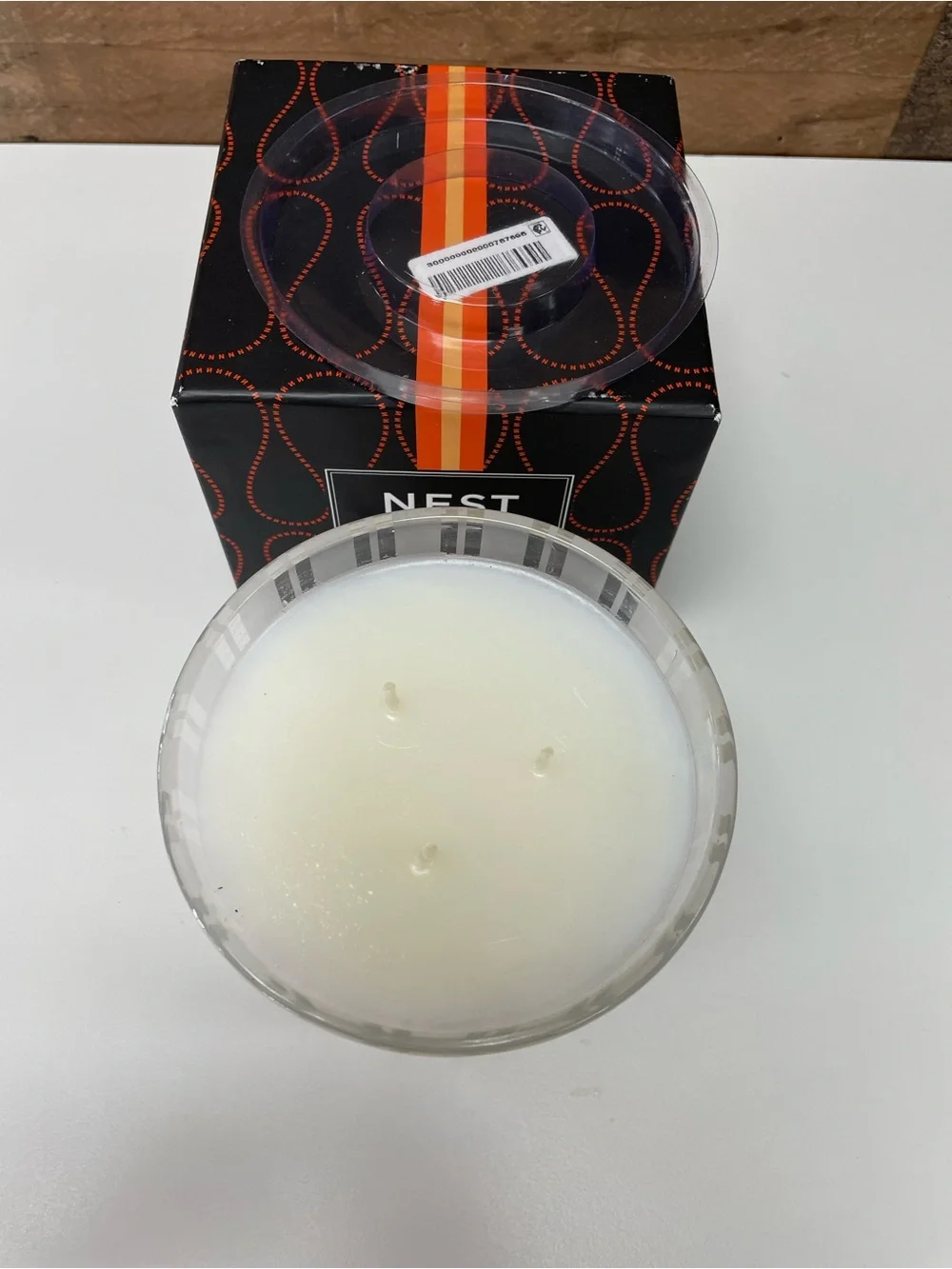 NEST Fragrances Sicilian Tangerine Candle - Black & Orange Packaging